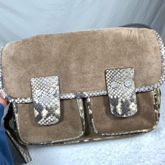 NWT - Michael Kors Large Suede Flap Hewitt Messenger - Picture 3 of 14